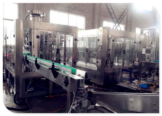 高速Monoblockの液体の充填機、天然水のびん詰めにする機械 サプライヤー